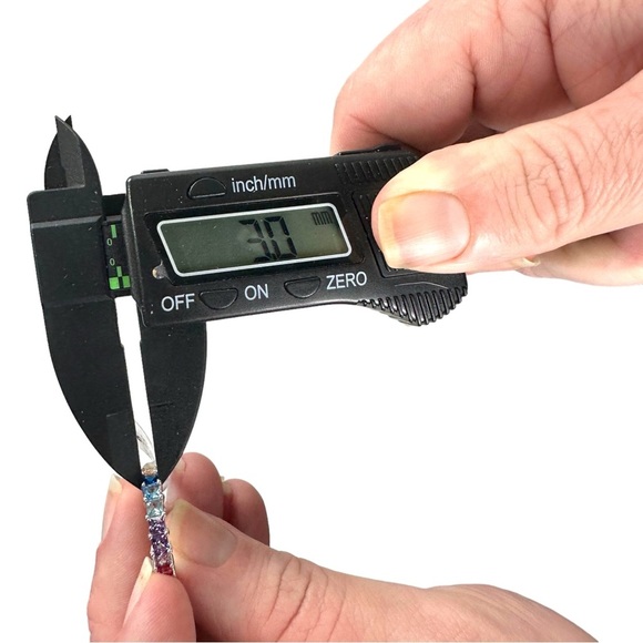 GM CN 925 Sterling Silver 3 mm Rainbow CZs Eternity Ring Size 6 Gay Pride 3g New - Picture 10 of 15